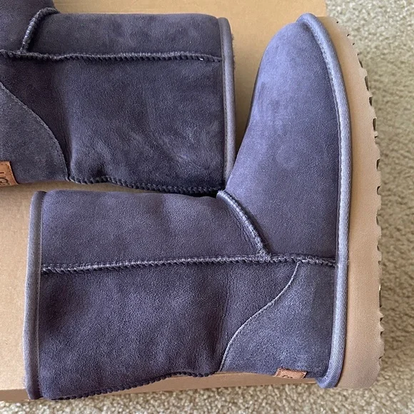 UGG women’s boots - Picture 7 of 10